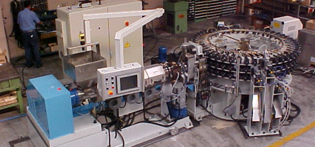 full_1.3.1_Macchina_per_produzione_di_tappi_sintetici_per_settore_enologico_